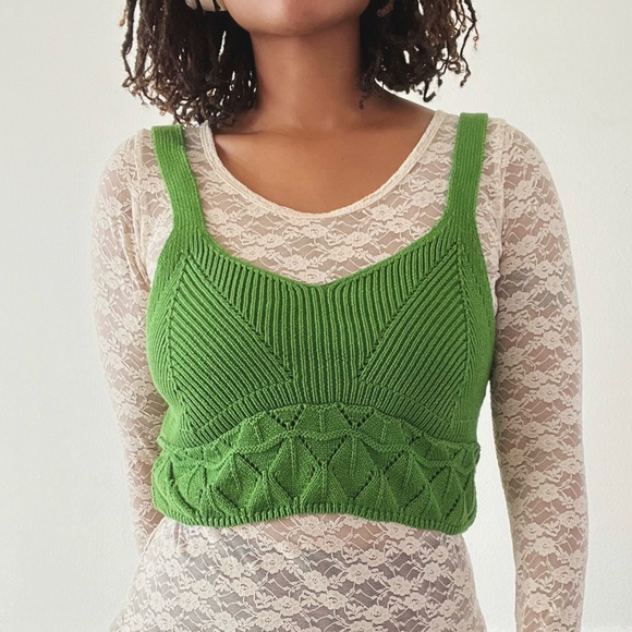 green knit cropped tank top - Picture 2 of 7